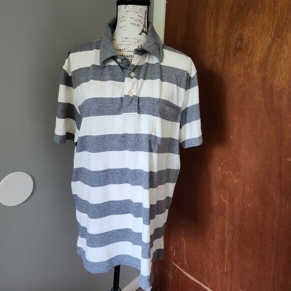 NWOT Gap, Men's, Short-Sleeved T-Shirt - Picture 1 of 5